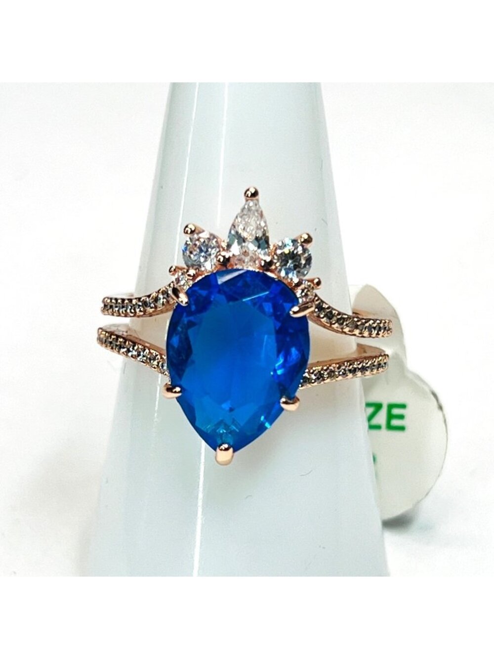 Ring Bomb Party Ring, size 8, NWOT, blue gemstone rose gold color band fashion